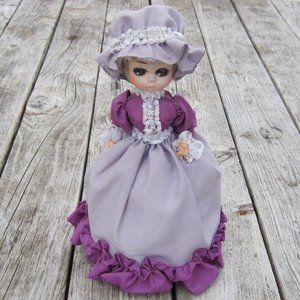 Bradley Musical Doll  1970's song: Feelings